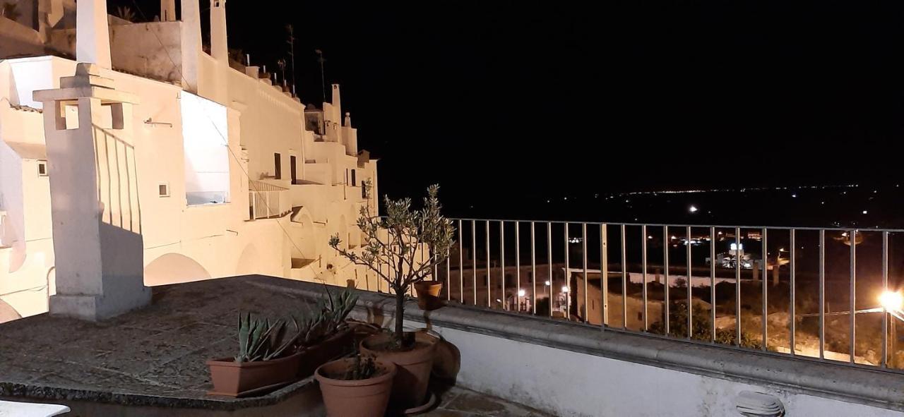 Che Vista!! Ostuni ,Sulle Bianche Mura Con Vista Mozzafiato Exterior photo