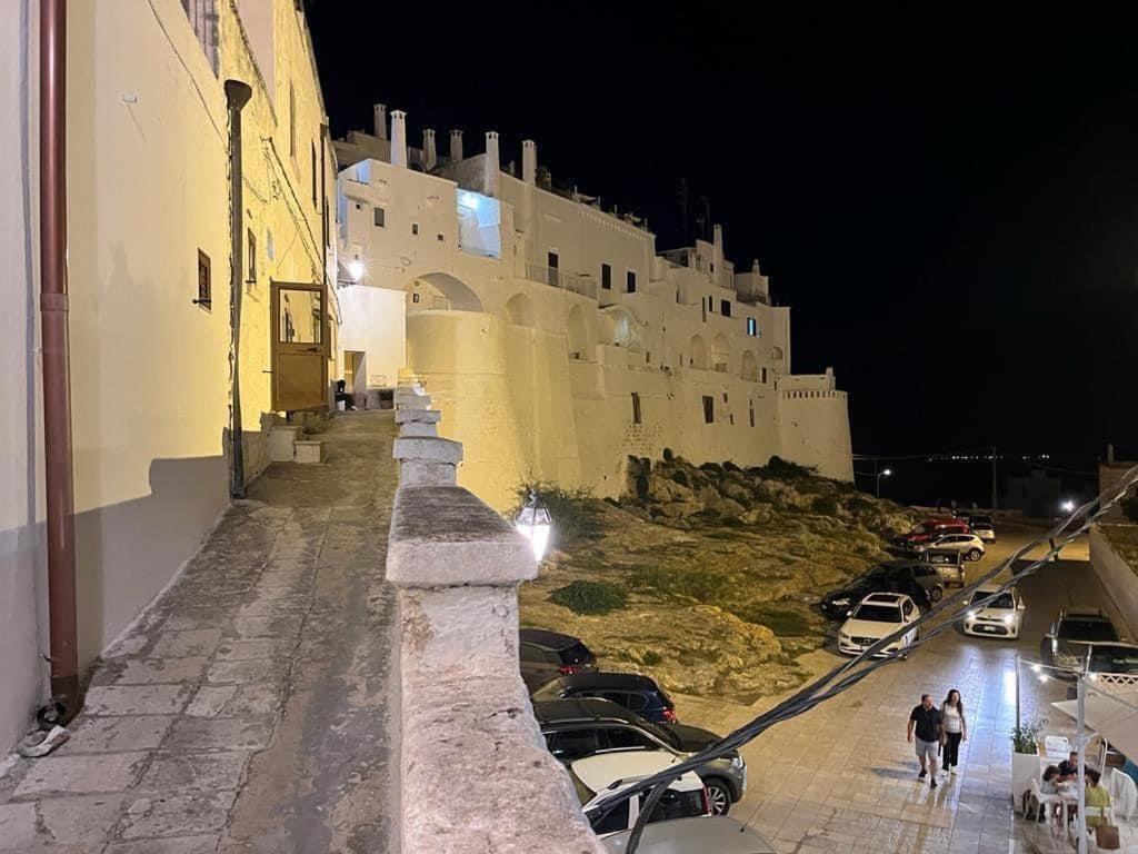 Che Vista!! Ostuni ,Sulle Bianche Mura Con Vista Mozzafiato Exterior photo